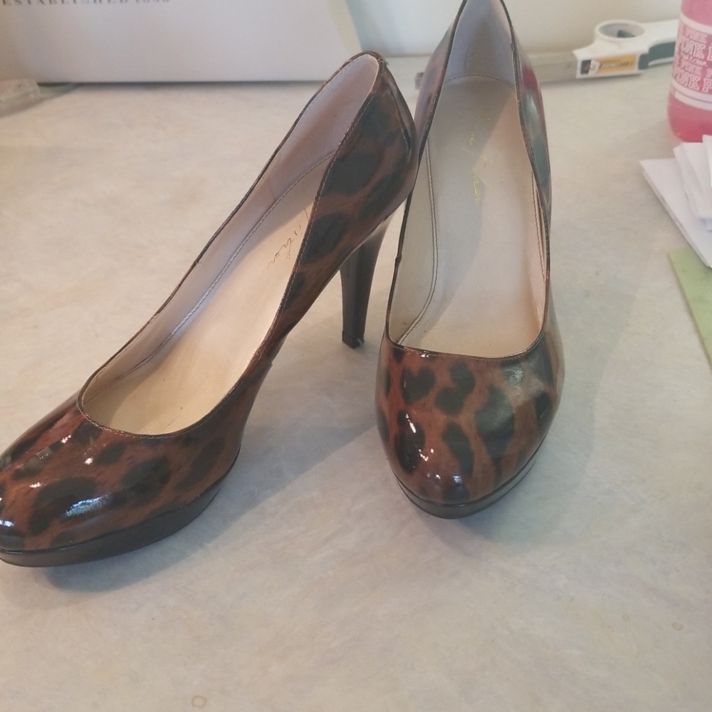 Marc Fisher patent leather animal print pumps